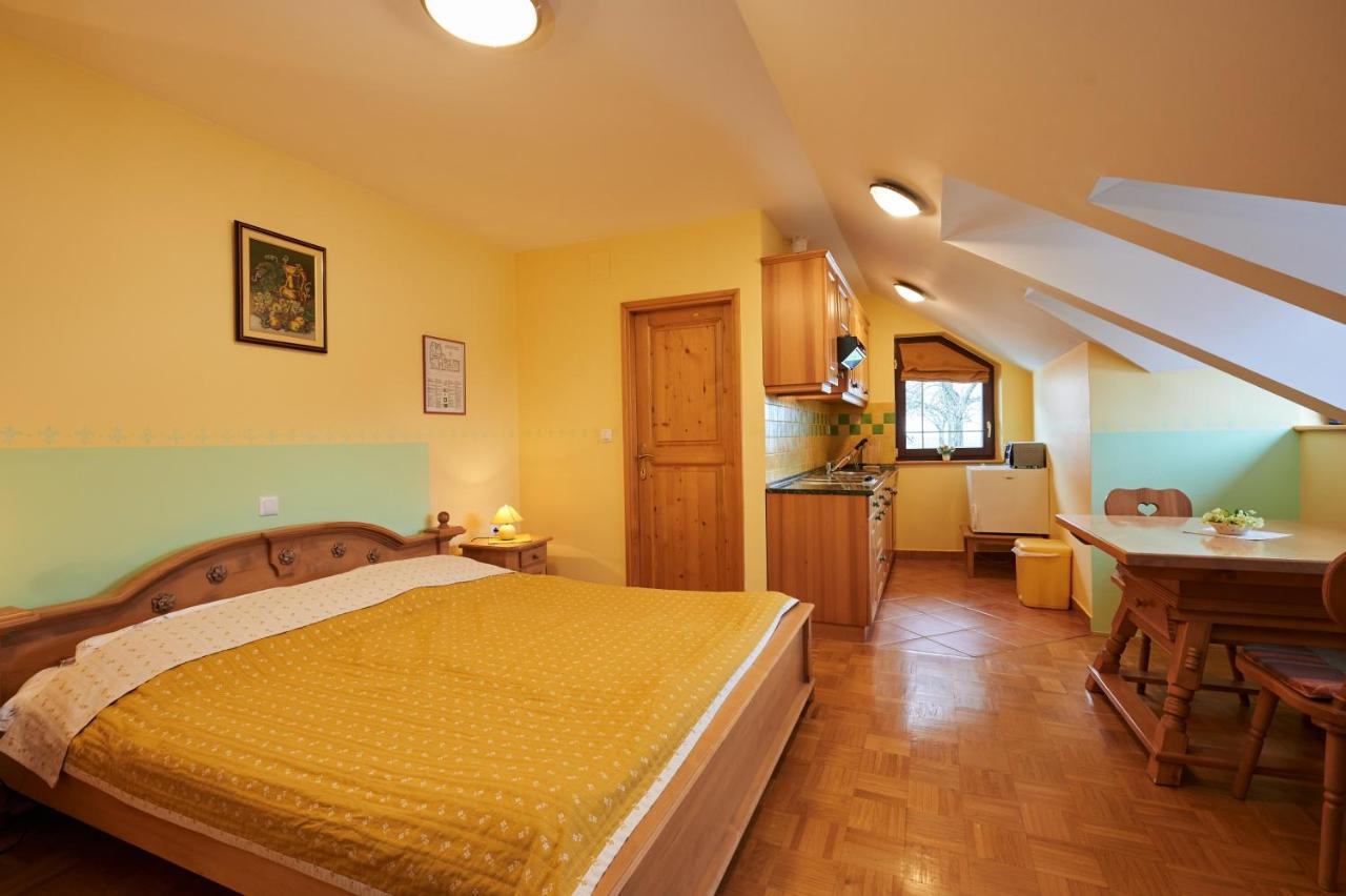 סלובן גראדץ Eco Tourist Farm Ravnjak מראה חיצוני תמונה